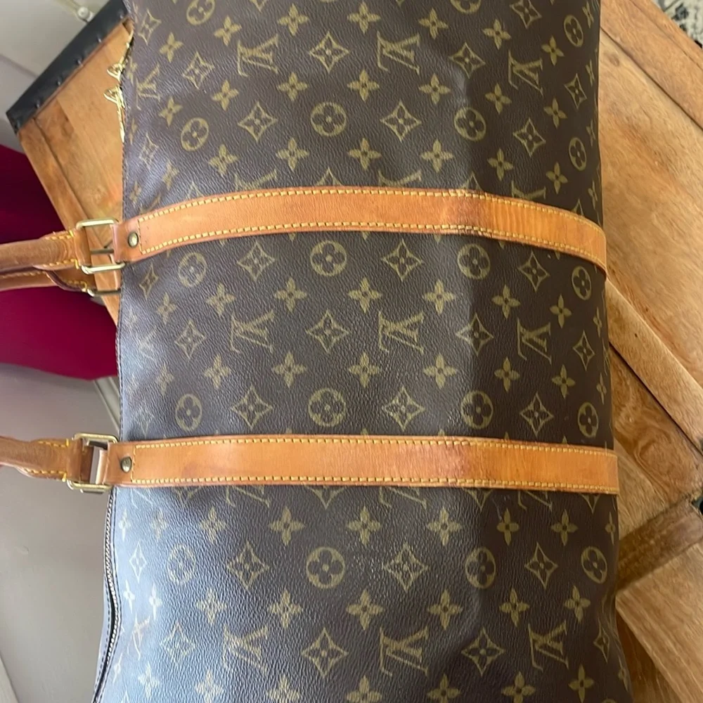 Louis Vuitton Bandouliere Keepall 55 Travel Bag.
